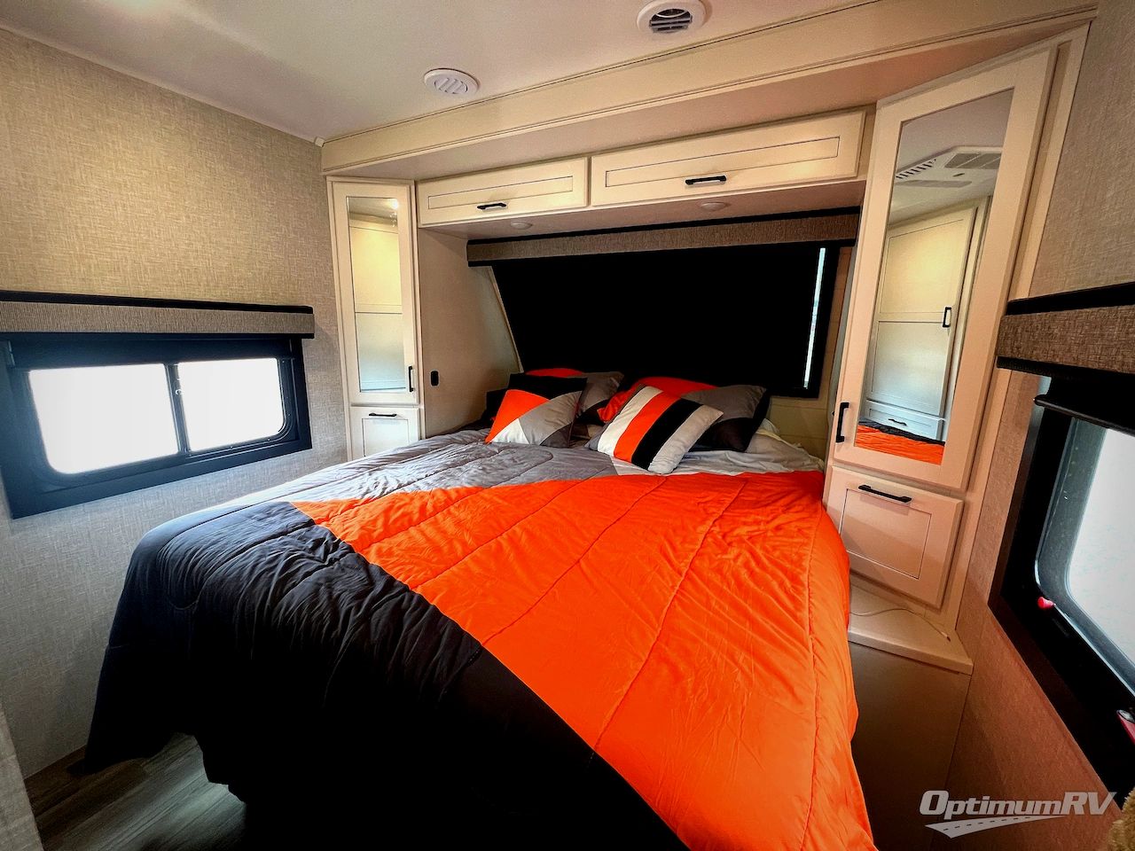 2025 Jayco Eagle HT 312BHOK Photo 13