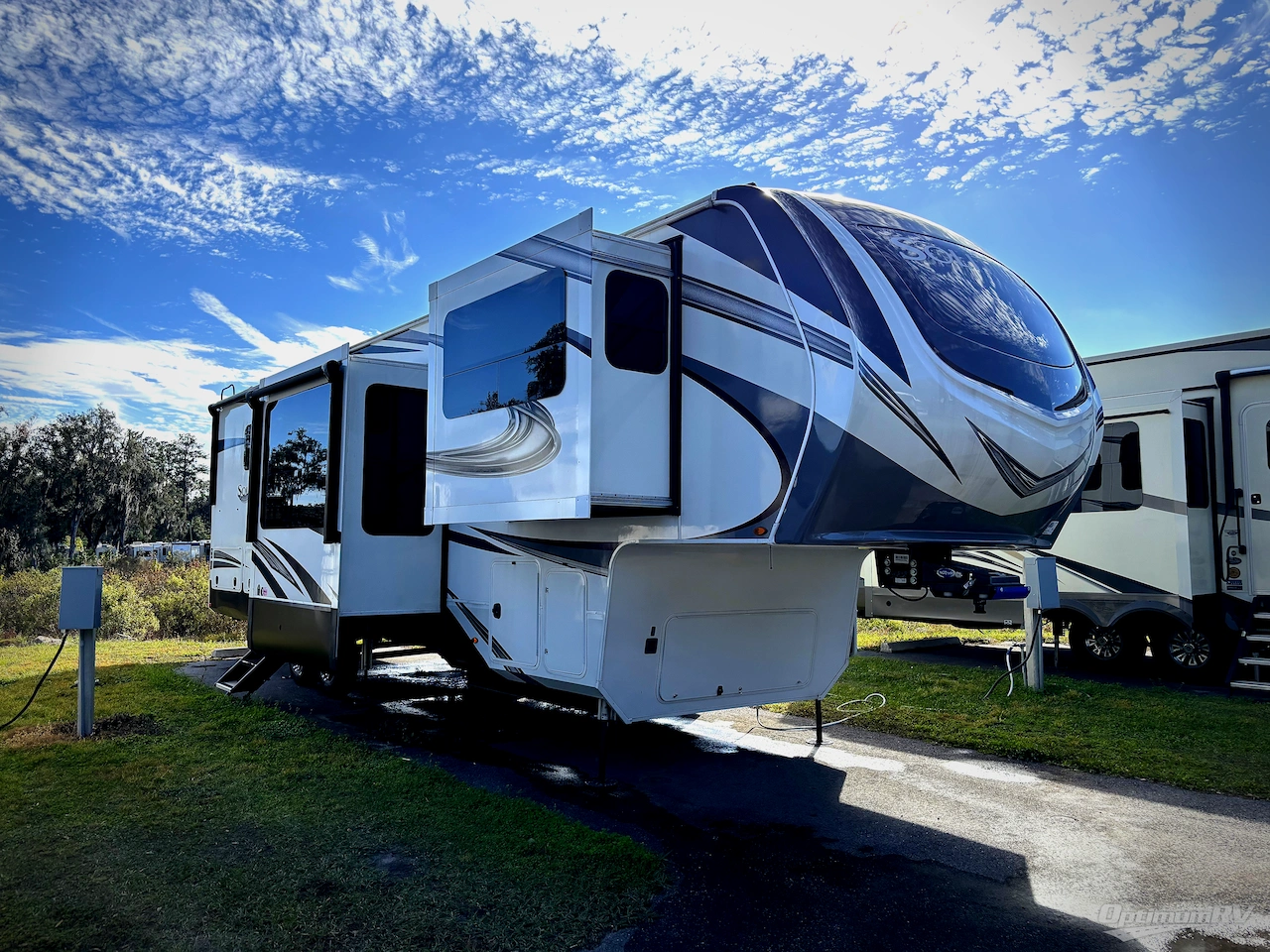 2022 Grand Design Solitude 346FLS Photo 1