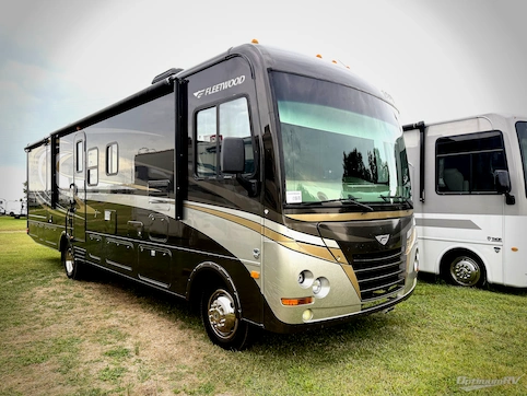 2011 Fleetwood Terra 34DS RV Photo 4