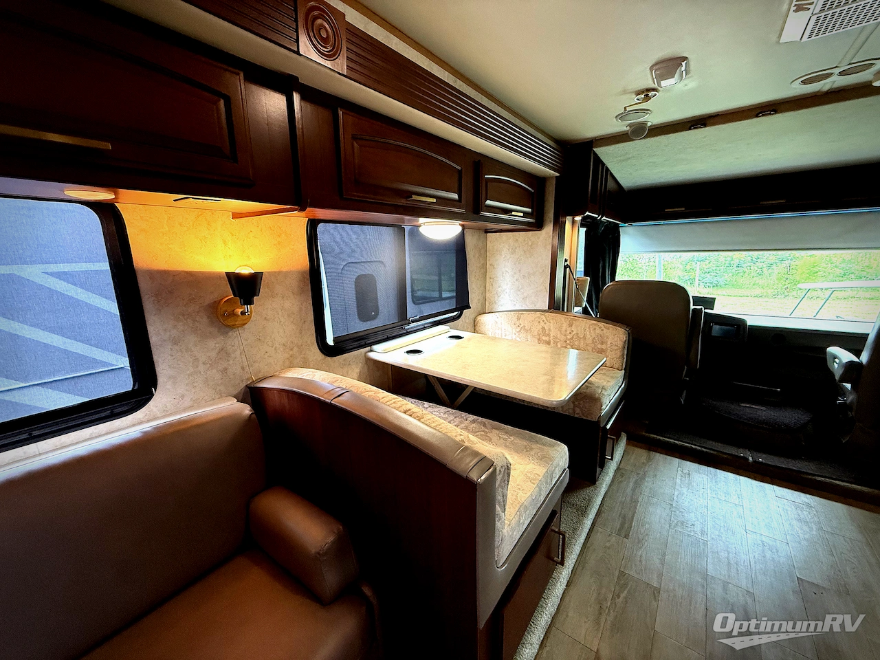 2011 Fleetwood Terra 34DS Photo 5
