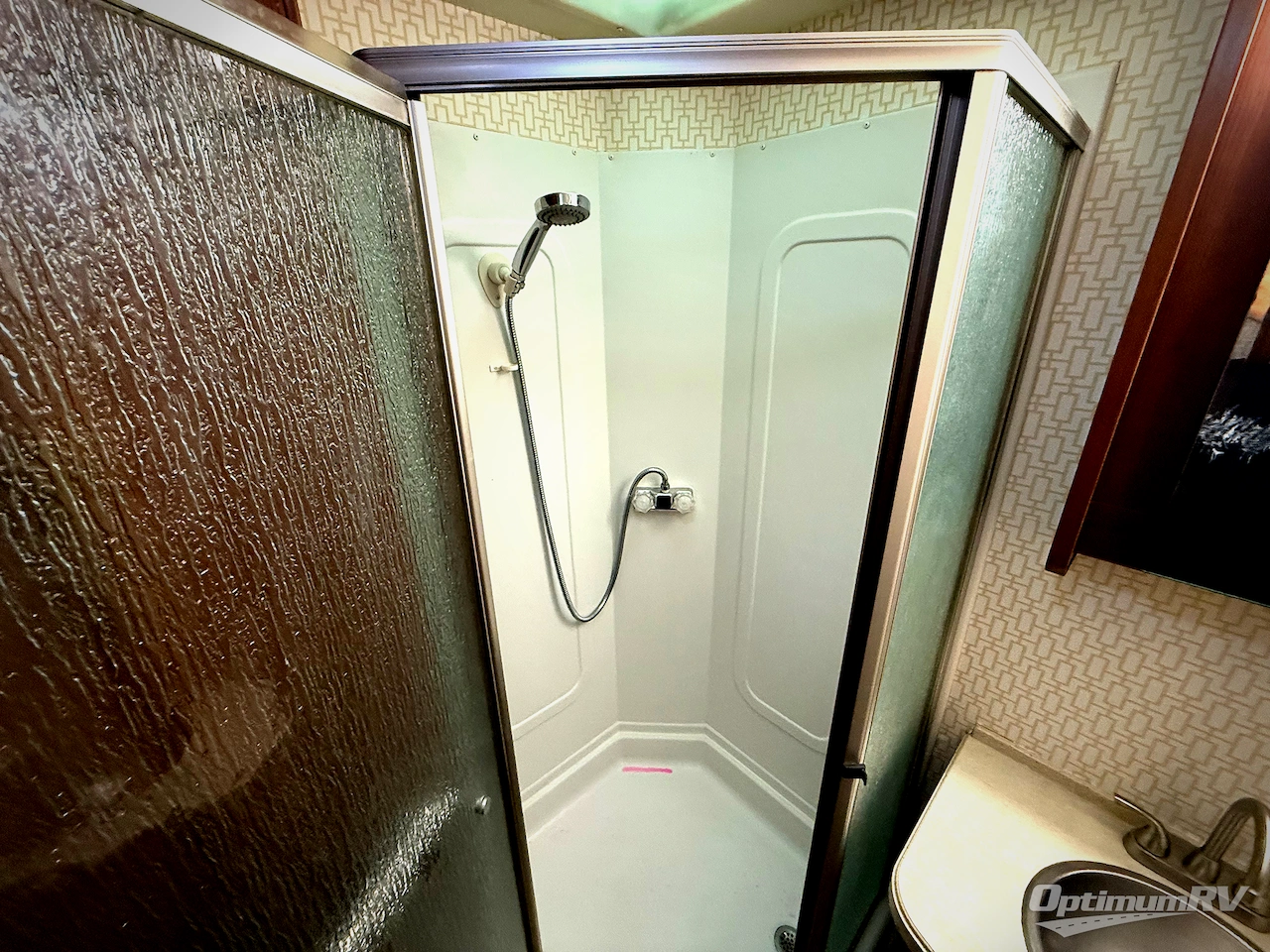 2011 Fleetwood Terra 34DS Photo 13