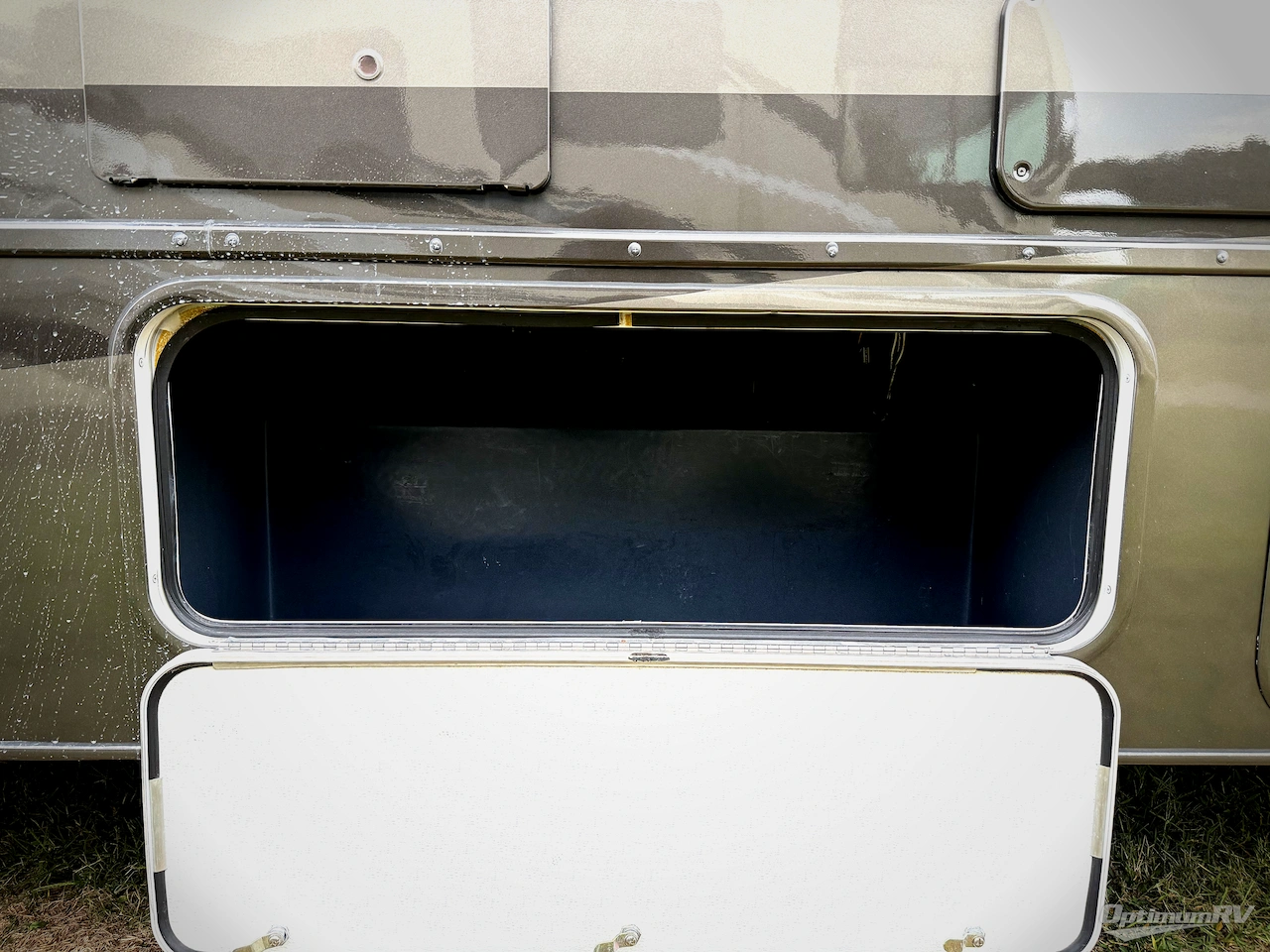 2011 Fleetwood Terra 34DS Photo 18