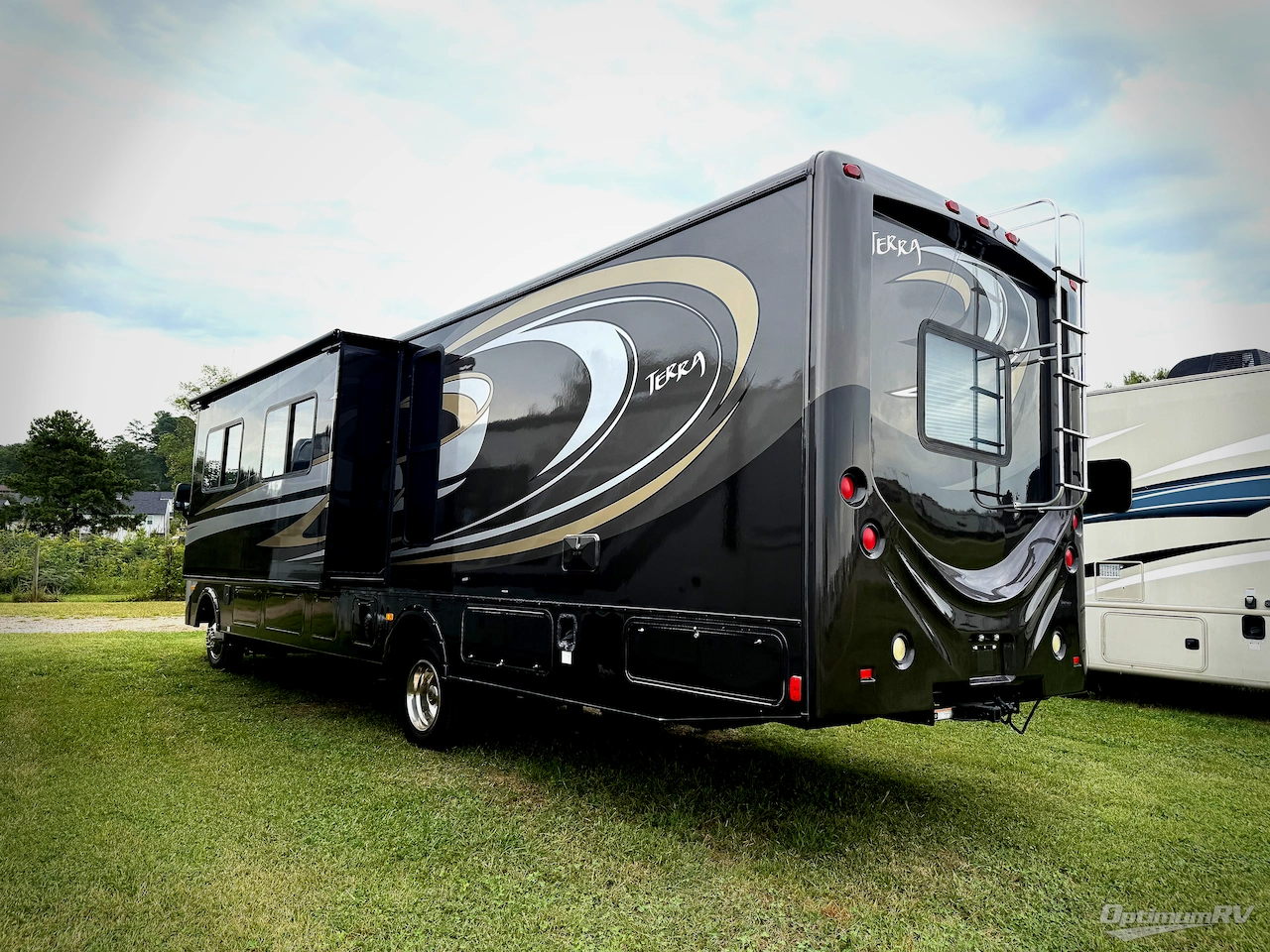 2011 Fleetwood Terra 34DS Photo 21