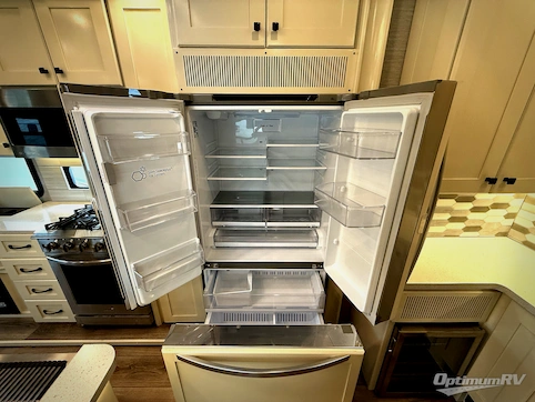 2022 VanLeigh Vilano 370GB RV Photo 3