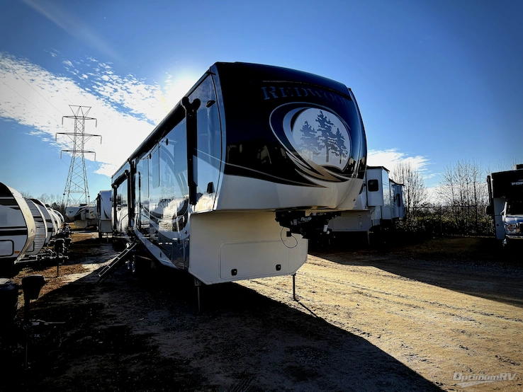2018 Redwood Redwood 3881ES RV Photo 1