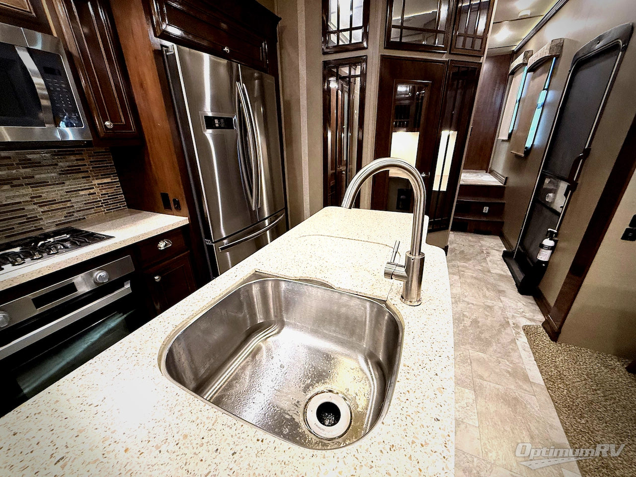 2018 Redwood Redwood 3881ES Photo 11