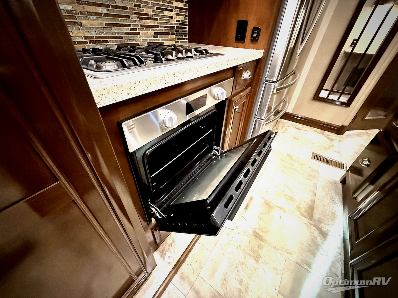 2018 Redwood Redwood 3881ES Photo 14