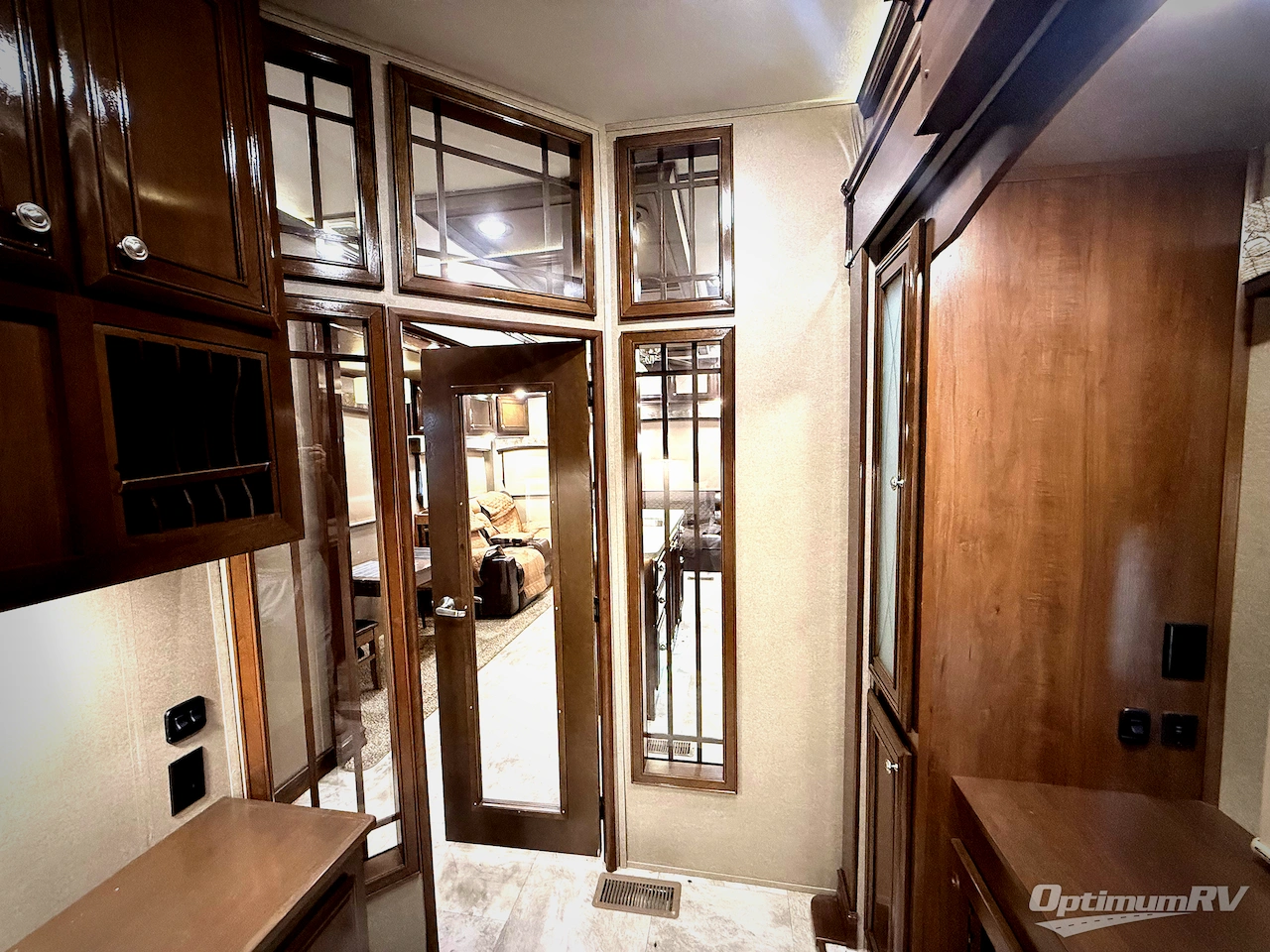 2018 Redwood Redwood 3881ES Photo 20