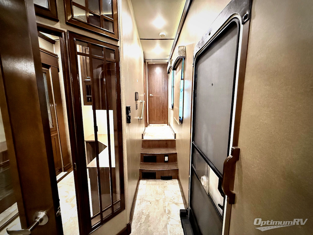 2018 Redwood Redwood 3881ES Photo 21