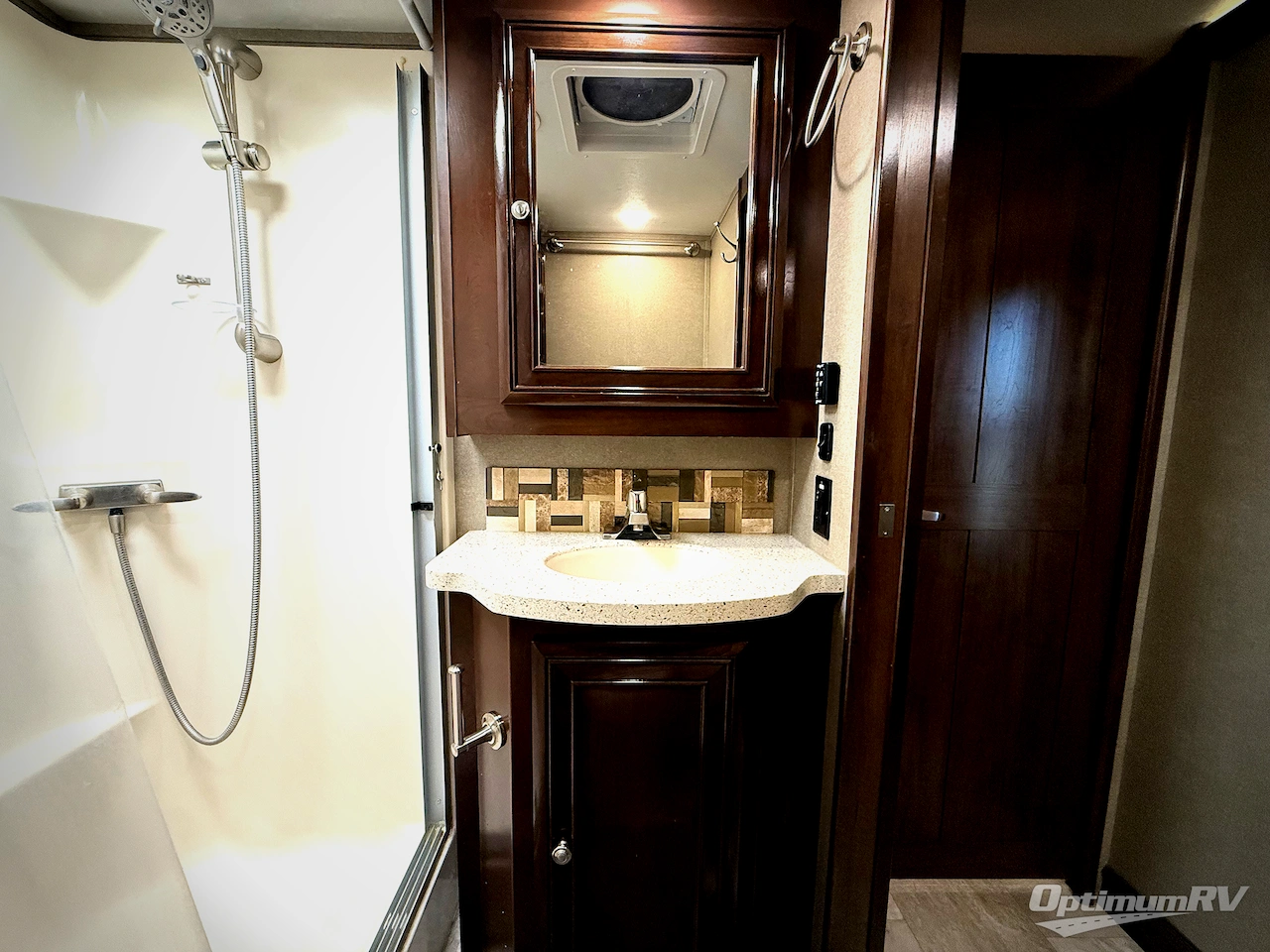 2018 Redwood Redwood 3881ES Photo 24