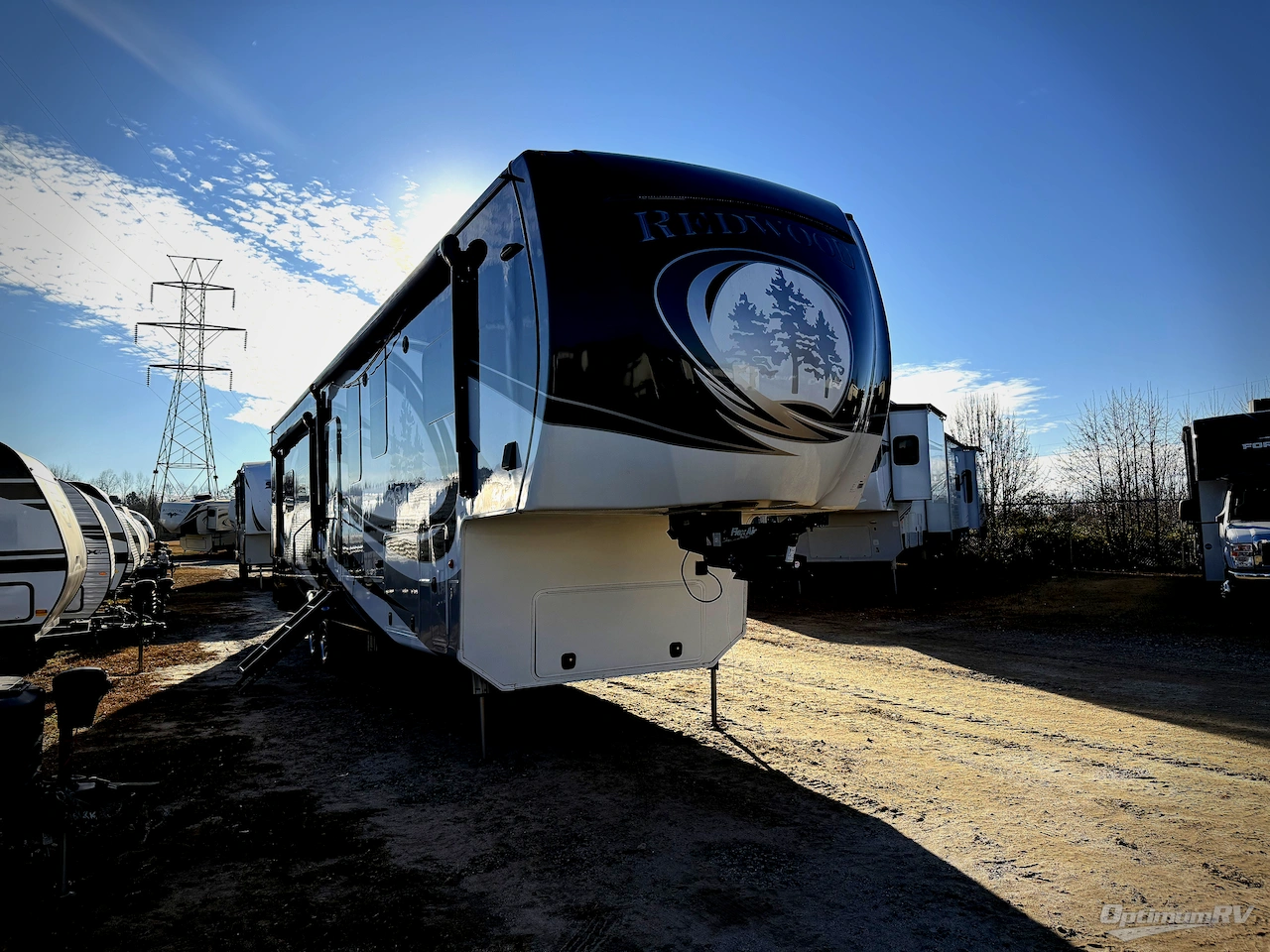 2018 Redwood Redwood 3881ES Photo 1