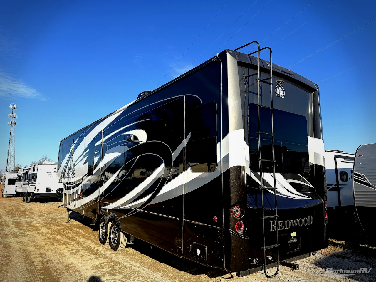 2018 Redwood Redwood 3881ES Photo 3