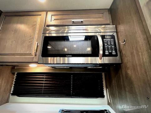 2021 Grand Design Solitude S-Class 2930RL RV Photo 3