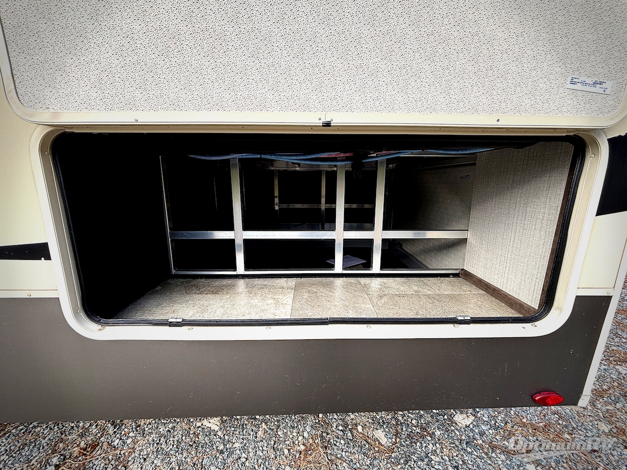 2021 Grand Design Solitude 380FL R Photo 18