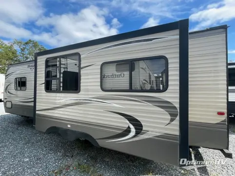 2017 Keystone Hideout 26RLS RV Photo 2
