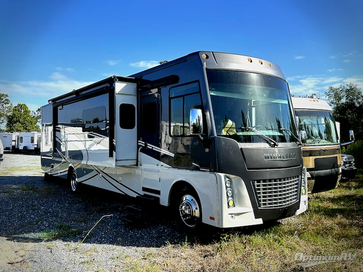 2016 Itasca Suncruiser 38Q RV Photo 1