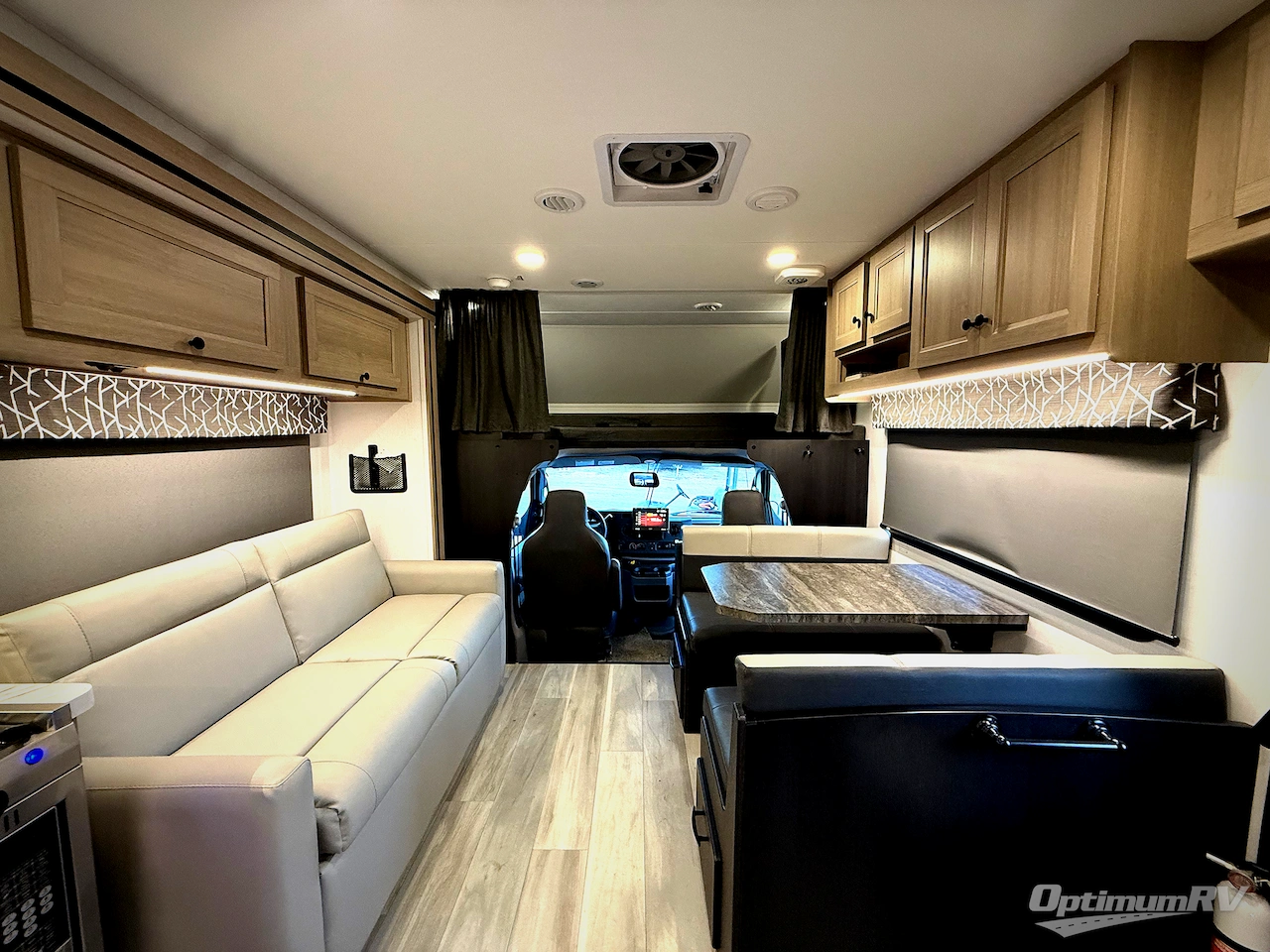 2025 Forest River Sunseeker Classic 2860DS Photo 5