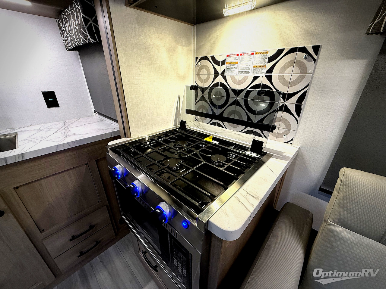 2025 Forest River Sunseeker Classic 2860DS Photo 10