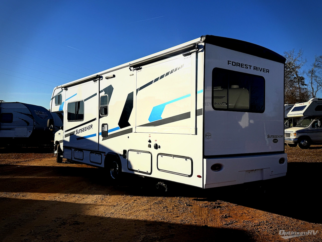 2025 Forest River Sunseeker Classic 2860DS Photo 3