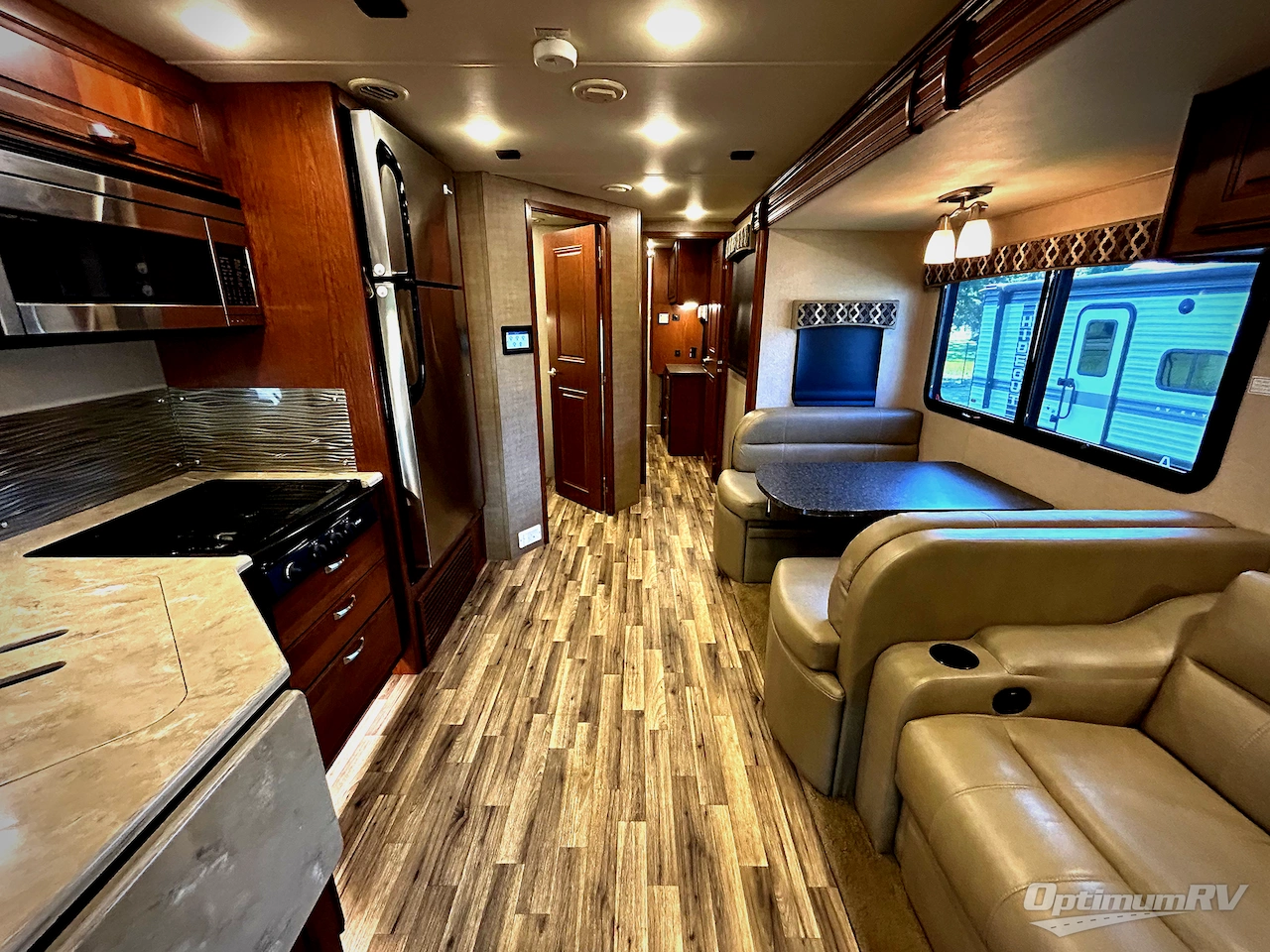 2018 Dynamax Isata 5 36DS Photo 4