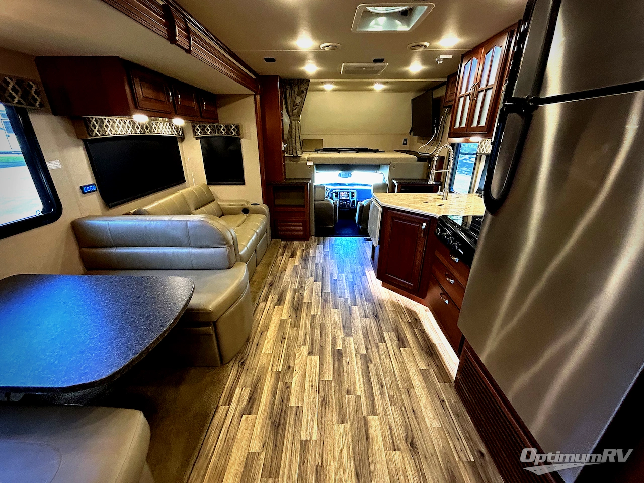 2018 Dynamax Isata 5 36DS Photo 5