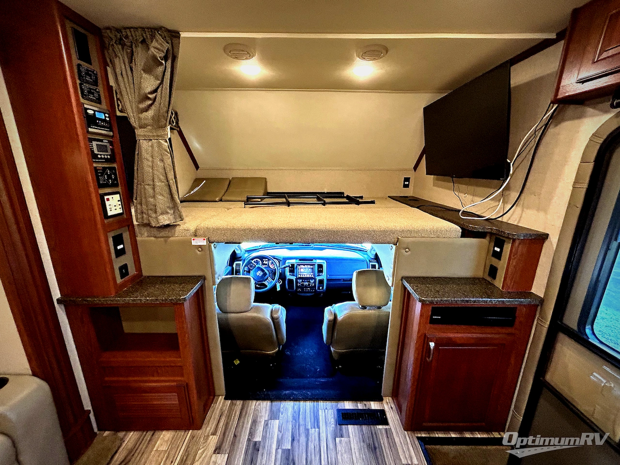 2018 Dynamax Isata 5 36DS Photo 10