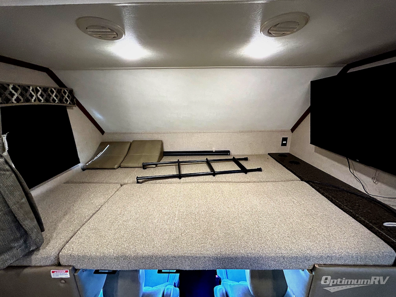 2018 Dynamax Isata 5 36DS Photo 11