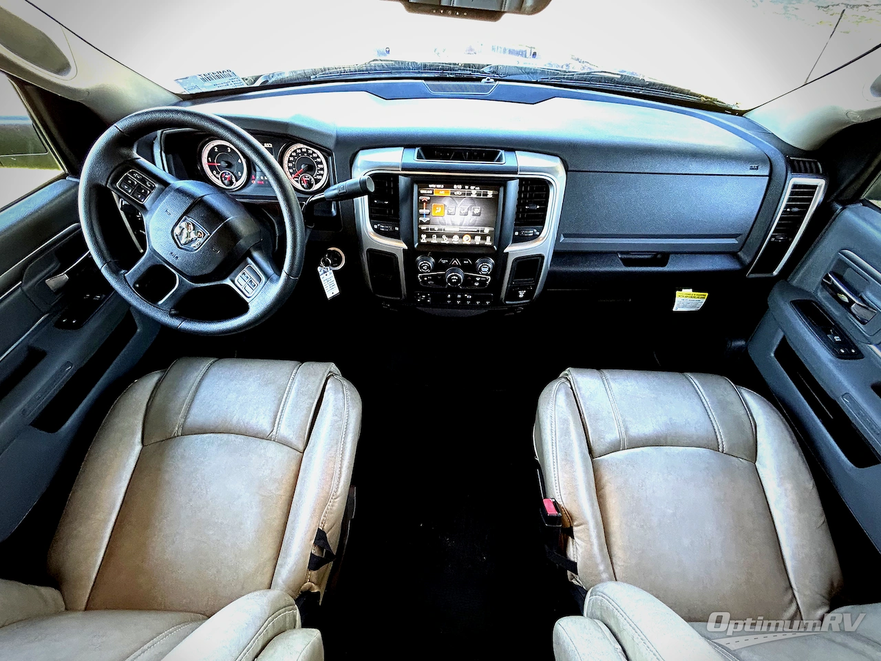 2018 Dynamax Isata 5 36DS Photo 8