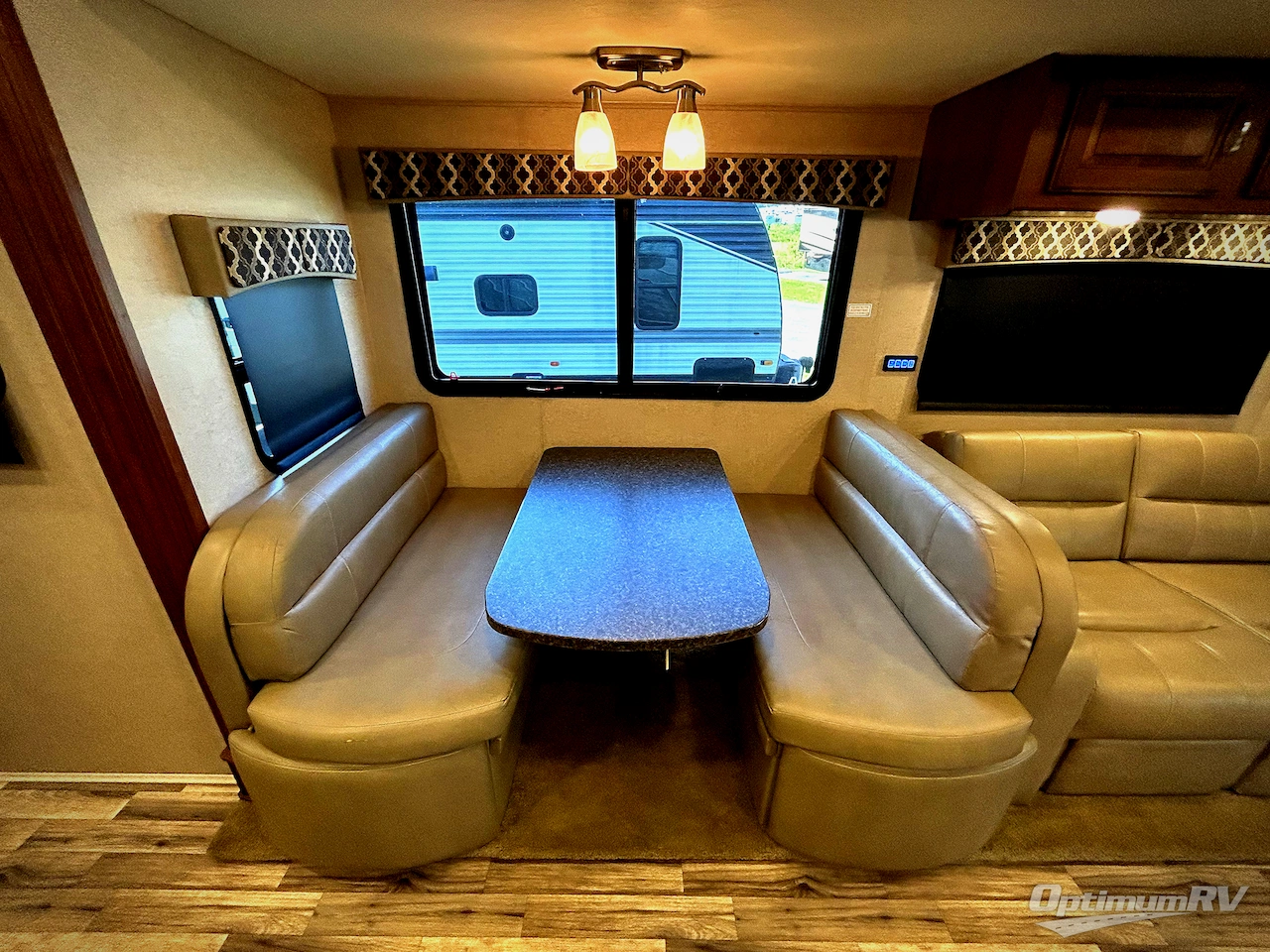 2018 Dynamax Isata 5 36DS Photo 15