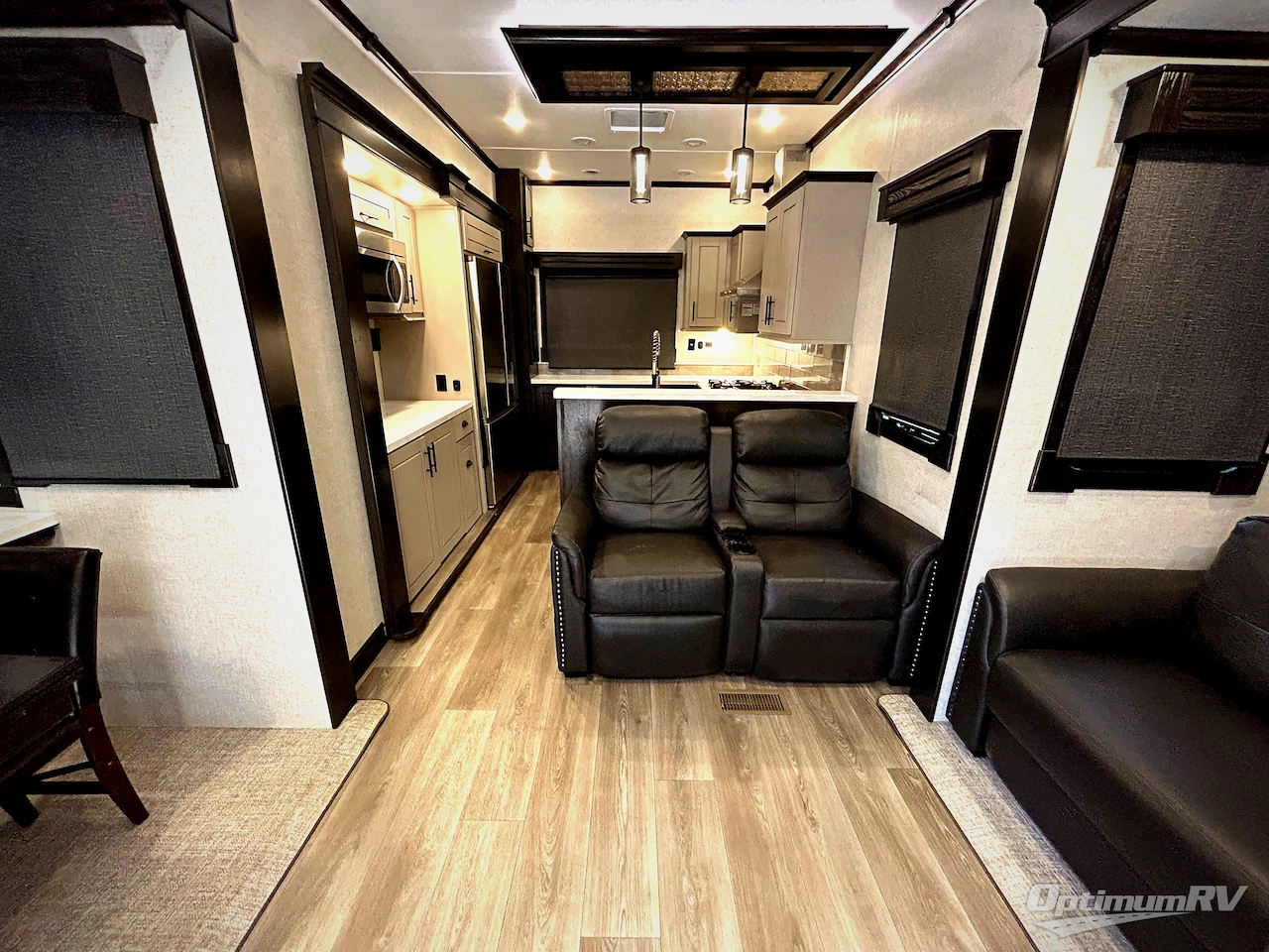2021 Redwood Redwood 4001LK Photo 4