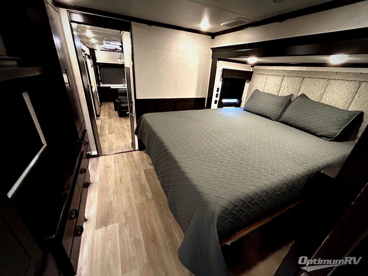 2021 Redwood Redwood 4001LK Photo 14
