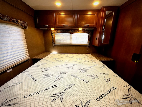 2016 Thor Four Winds 30C RV Floorplan Photo
