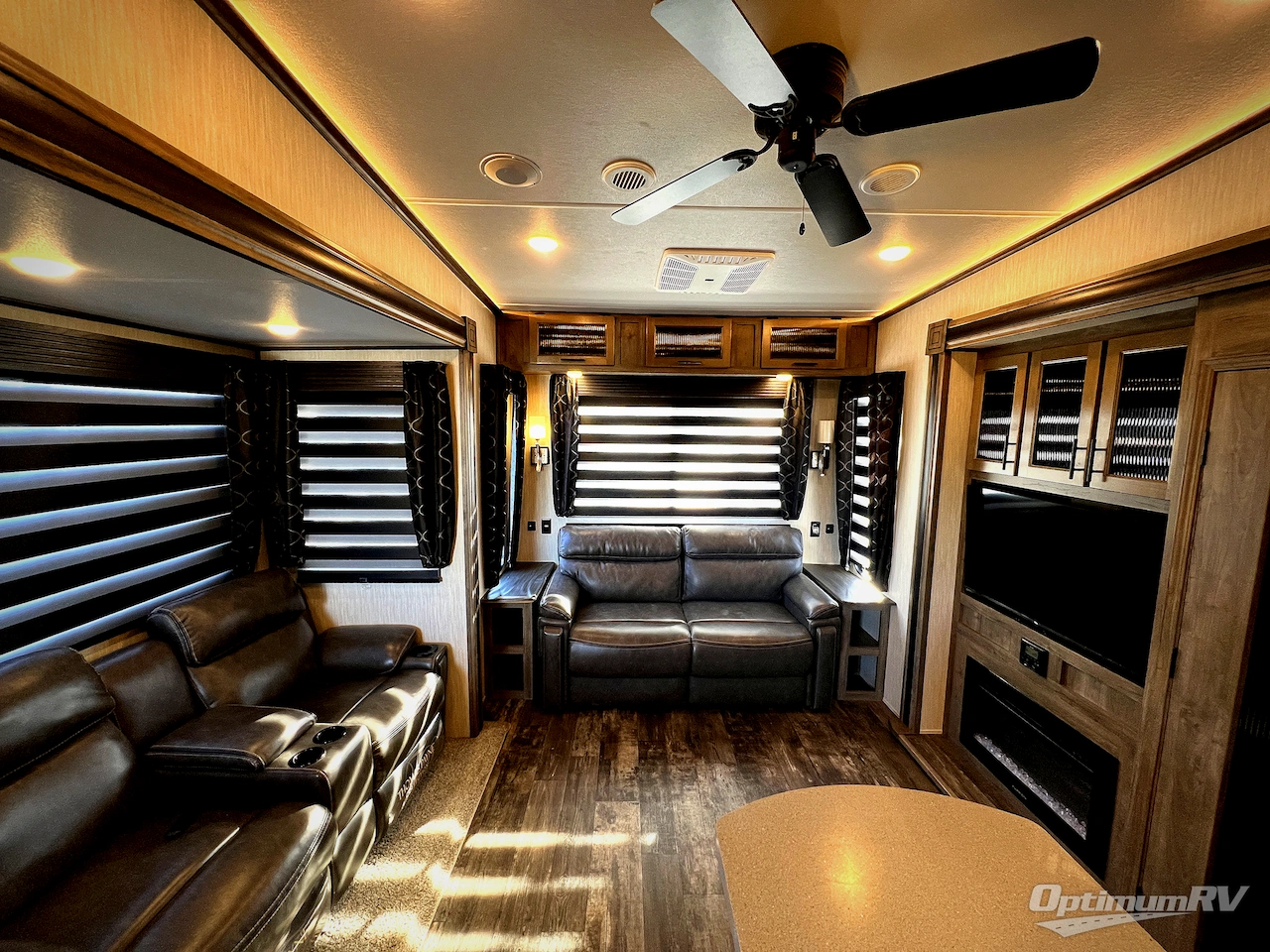 2021 Forest River Sabre 32DPT Photo 6