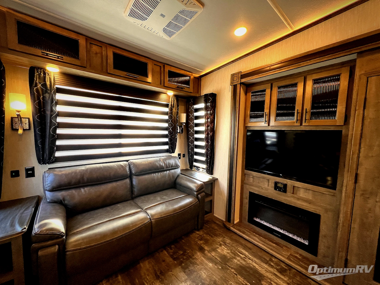 2021 Forest River Sabre 32DPT Photo 8