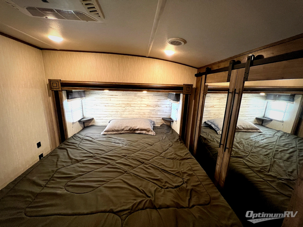 2021 Forest River Sabre 32DPT Photo 15