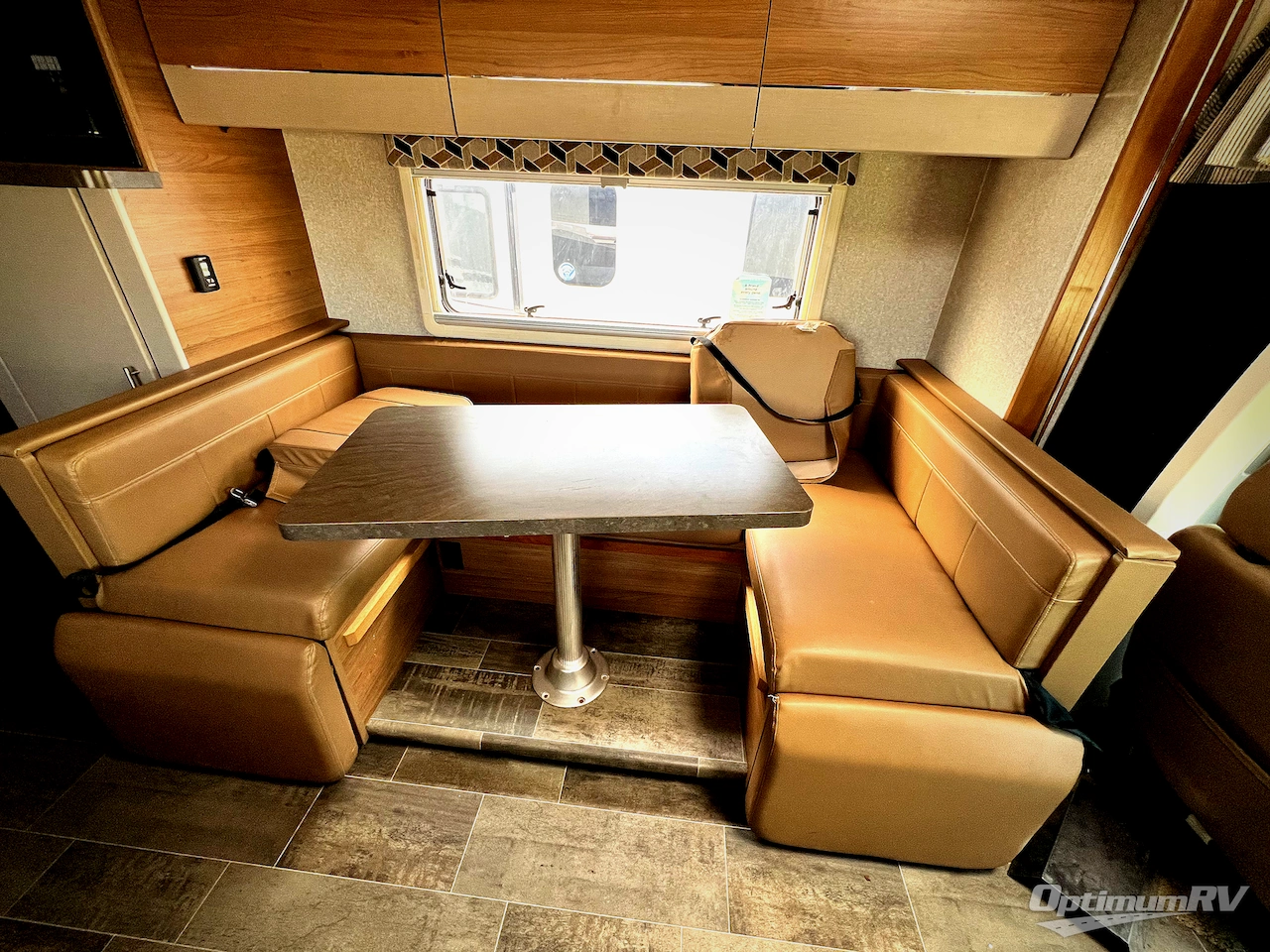 2019 Winnebago View 24J Photo 13