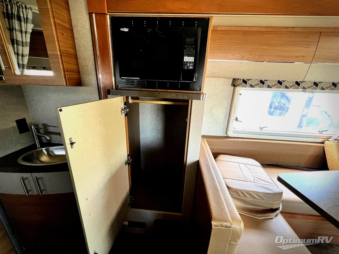 2019 Winnebago View 24J Photo 15