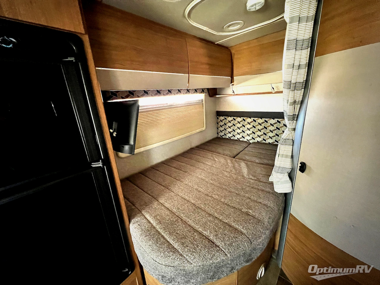 2019 Winnebago View 24J Photo 17