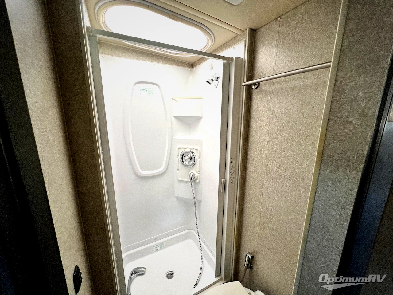 2019 Winnebago View 24J Photo 18