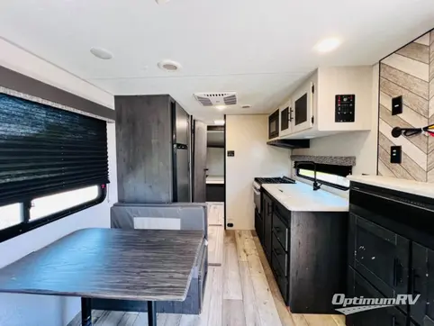 2022 KZ Sportsmen SE 270BHSE RV Photo 2
