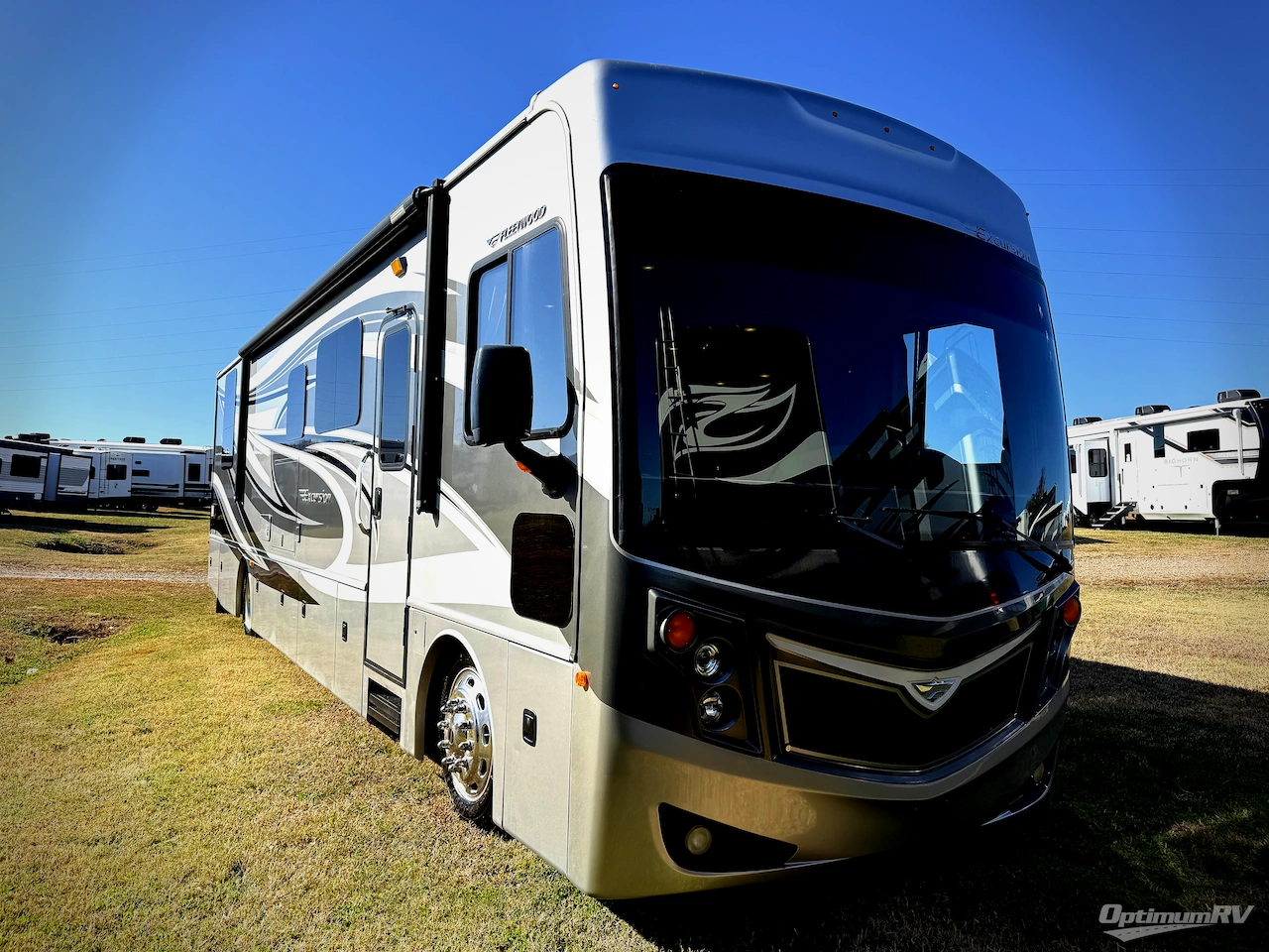 2015 Fleetwood Excursion 35B Photo 1