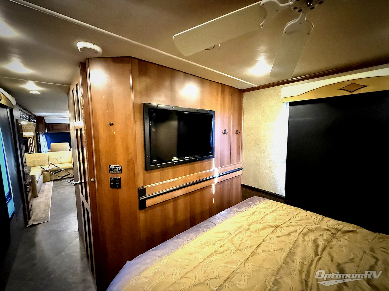 2015 Fleetwood Excursion 35B Photo 19