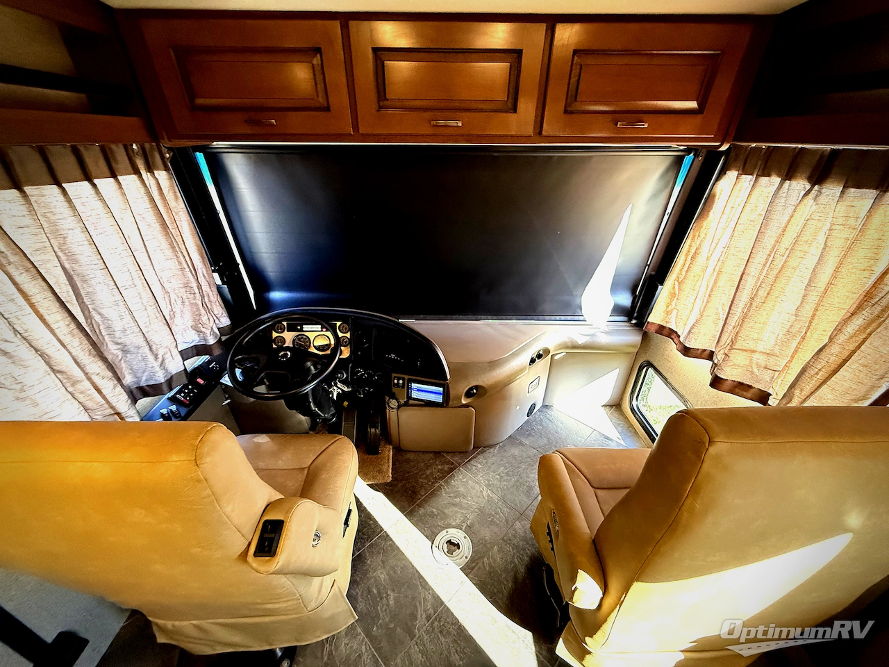 2015 Fleetwood Excursion 35B Photo 21