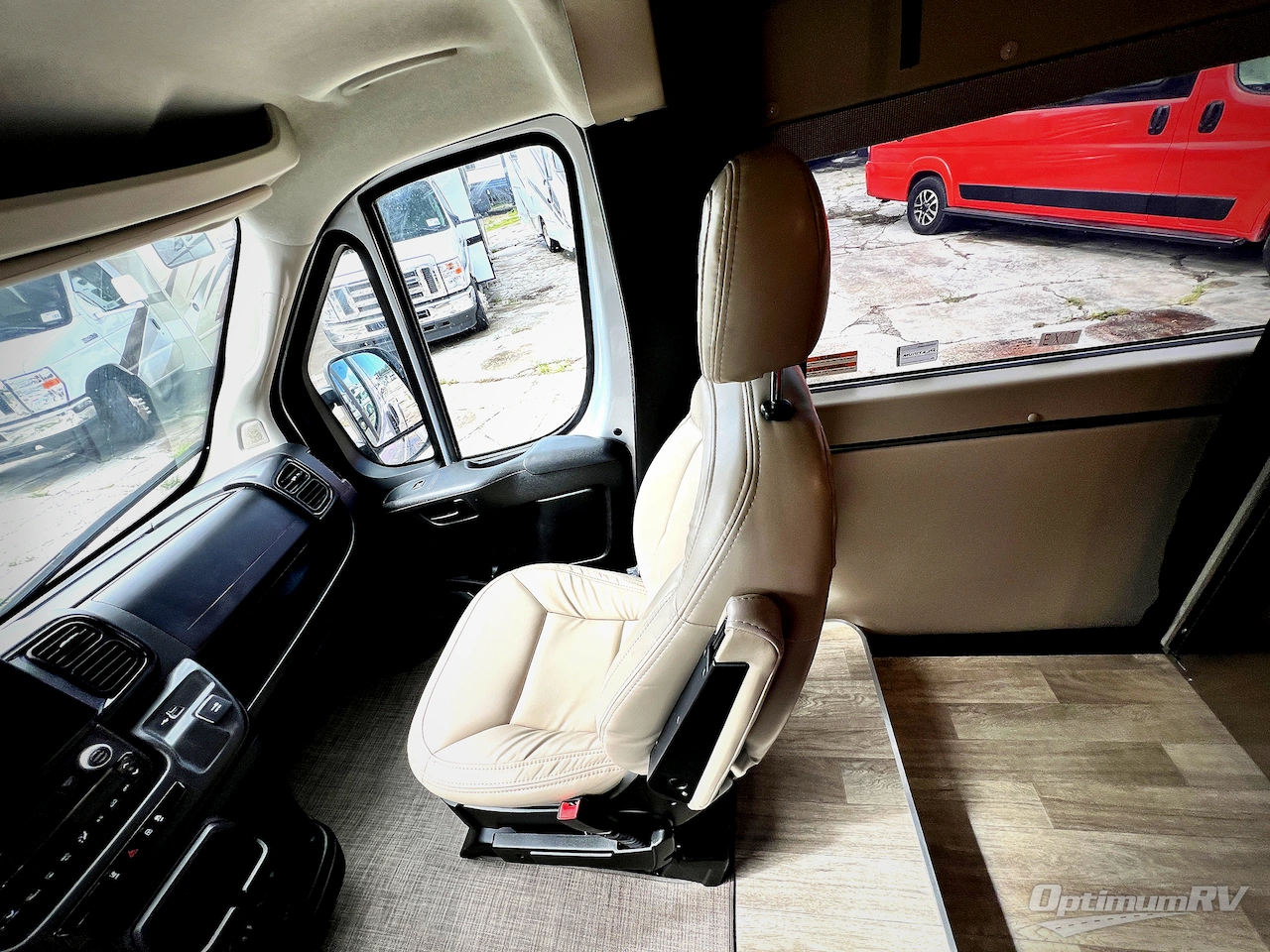 2024 Thor Scope 18M Photo 8