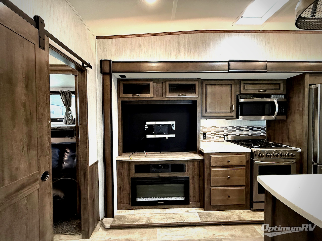 2020 Forest River Sandpiper 373BH Photo 6