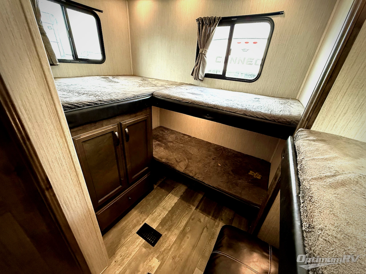 2020 Forest River Sandpiper 373BH Photo 13