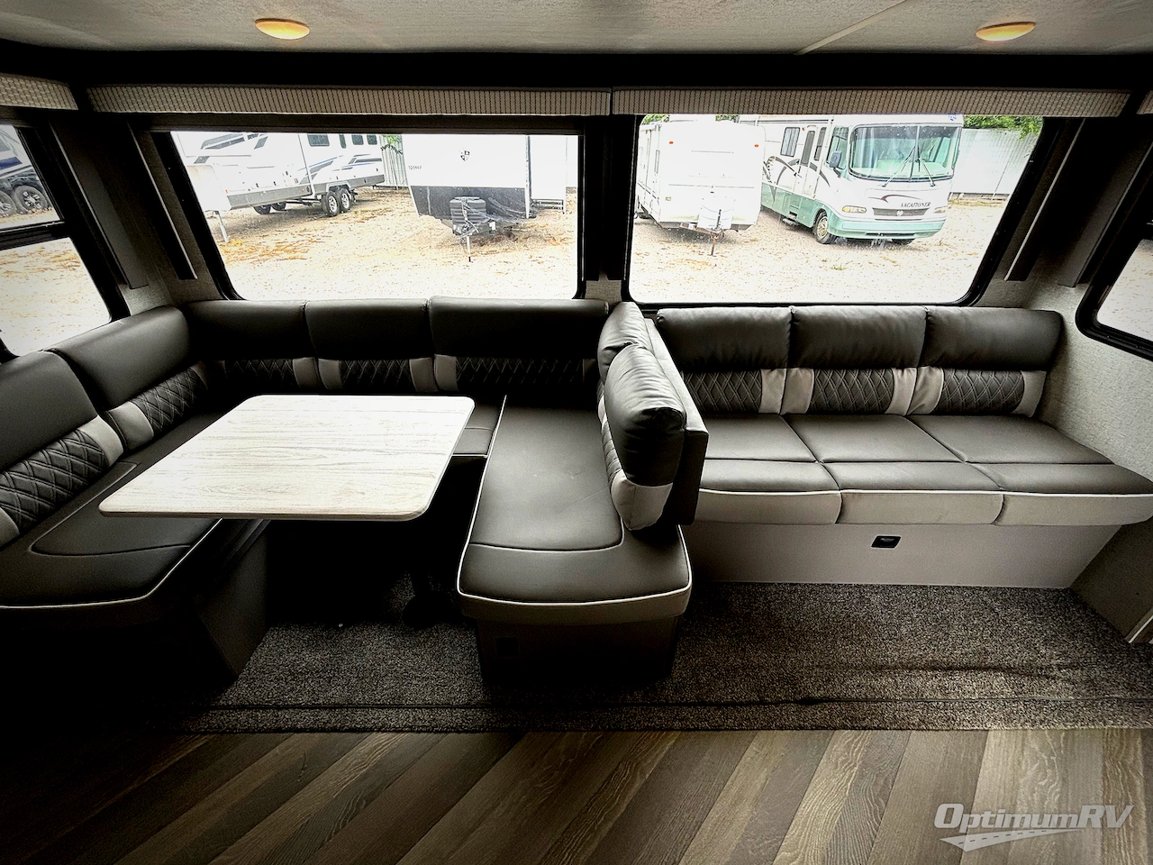 2021 Forest River Wildwood 31KQBTS Photo 7