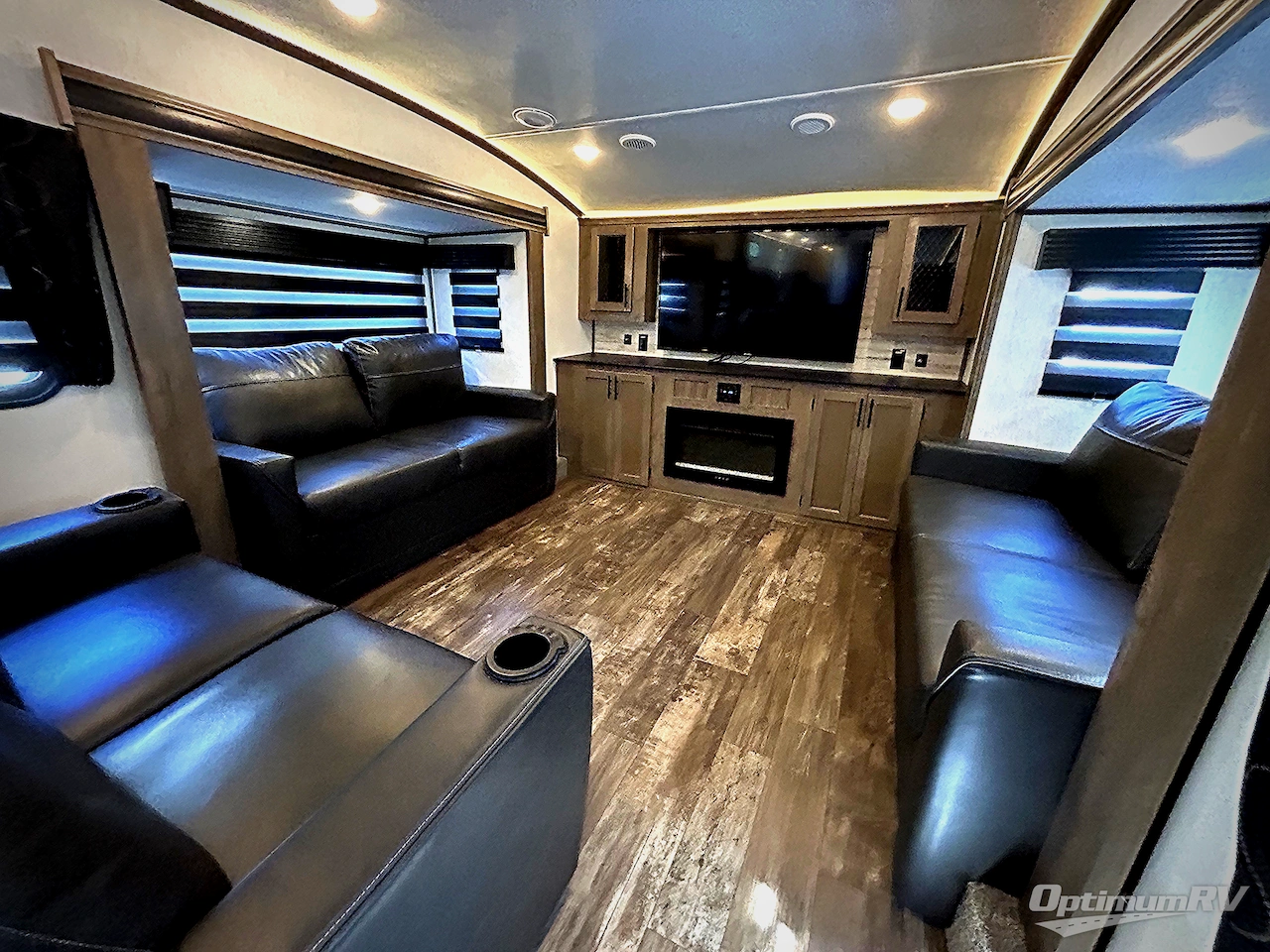 2022 Forest River Sabre 37FLL Photo 5