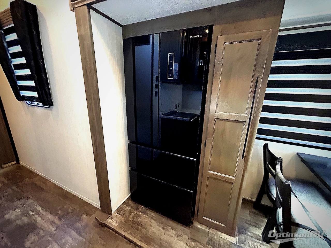 2022 Forest River Sabre 37FLL Photo 13