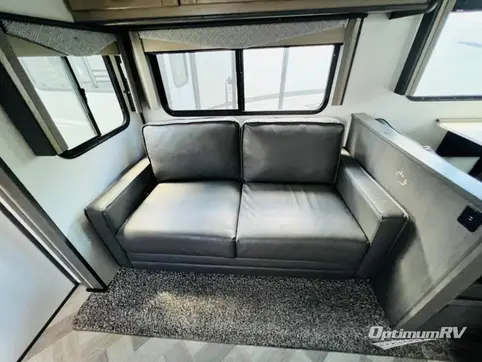 2022 Cruiser Twilight Signature TWS 2800 RV Photo 2